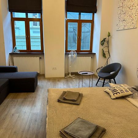 Apartment Vip Virmenska Street Lviv Exterior photo