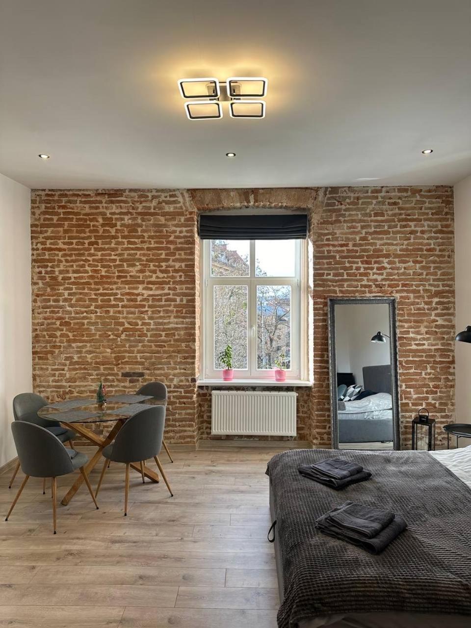 Apartment Vip Virmenska Street Lviv Exterior photo